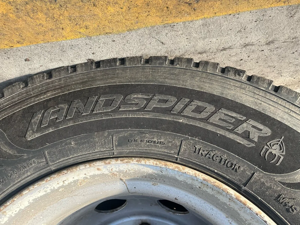 4x 295-80-R22.5 Drives - Image 3