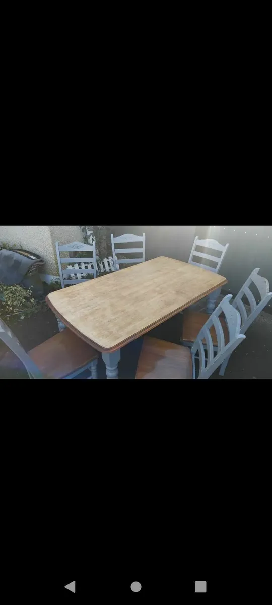 Table and 6 chairs - Image 2