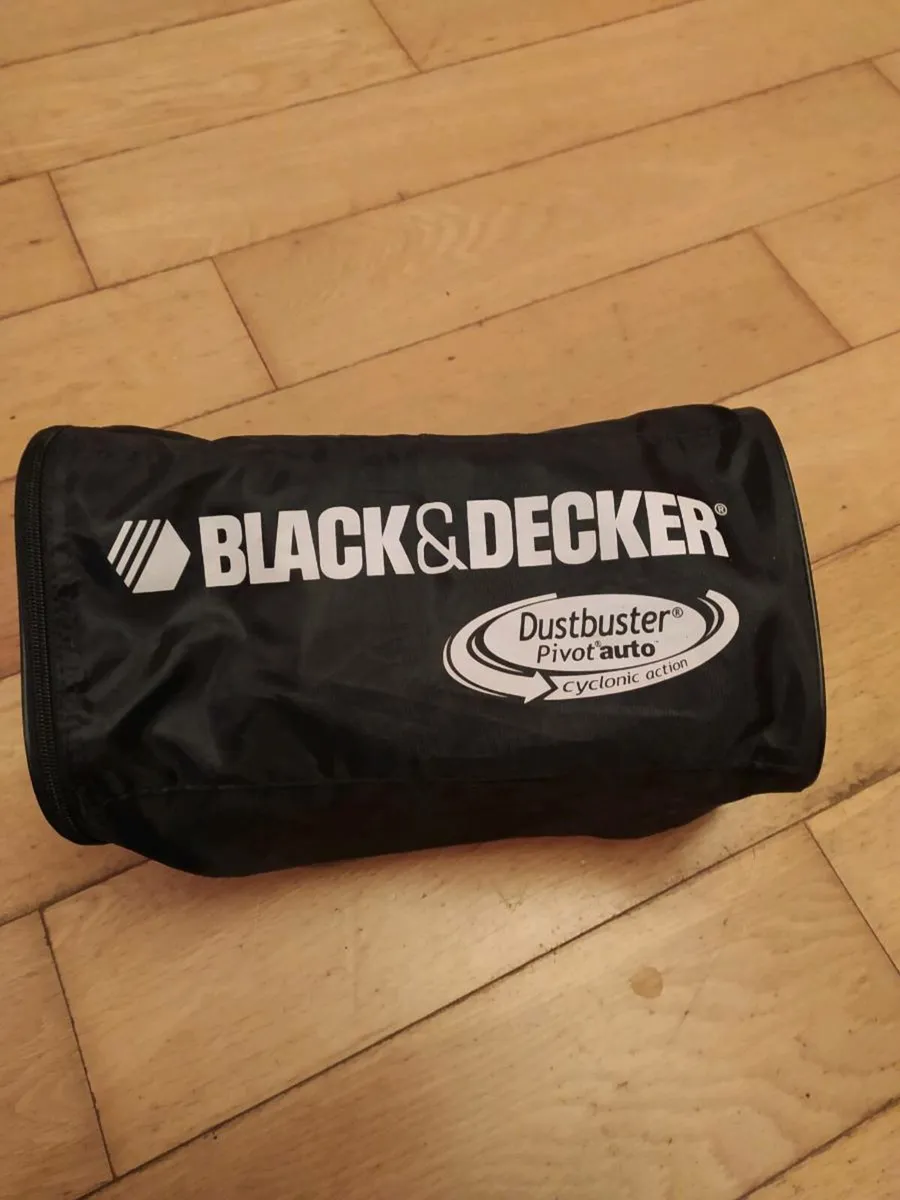 Black and Decker Car Dustbuster - Image 4