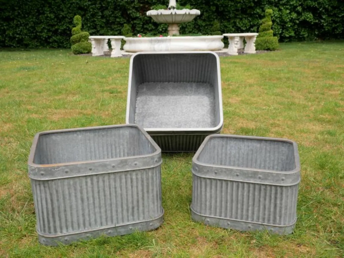 Planter – Set Of 3 Square Tubs – D7089 - Image 1