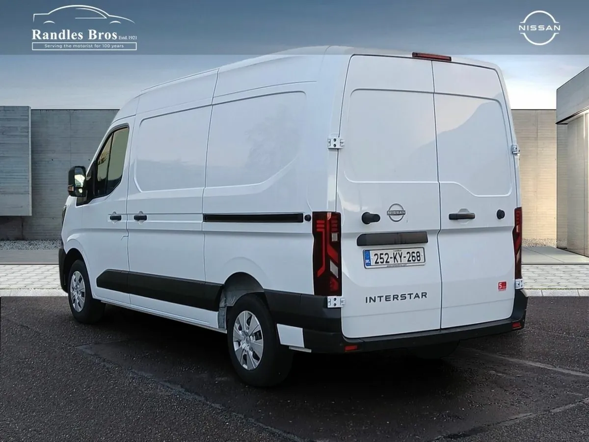Nissan Interstar L2H2 FWD 130 SV - Image 4