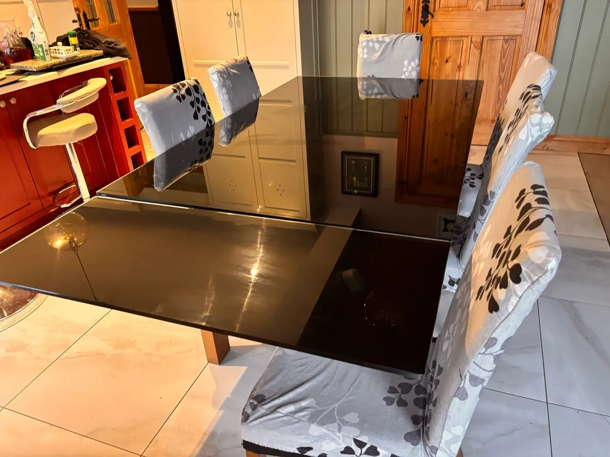 Price drop ….. Dining Table - Image 3