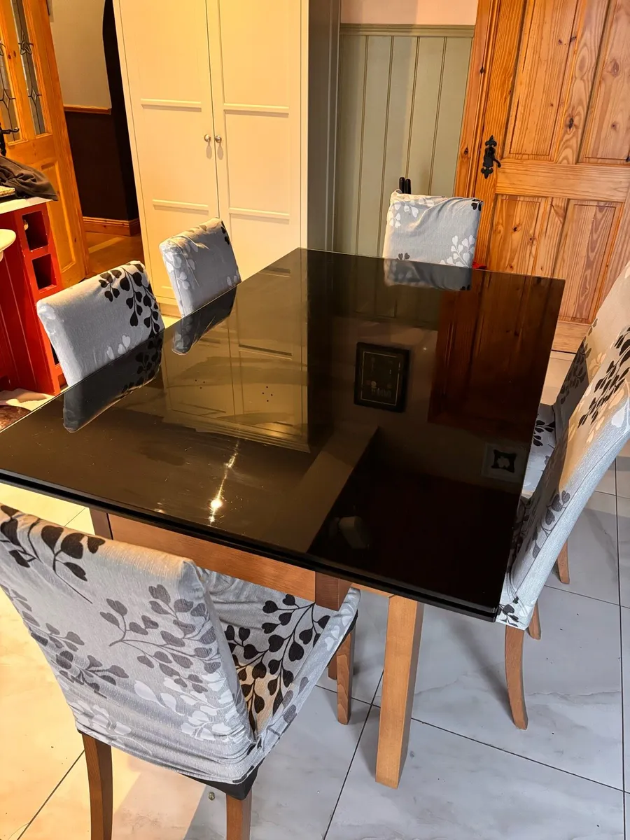 Price drop ….. Dining Table - Image 4