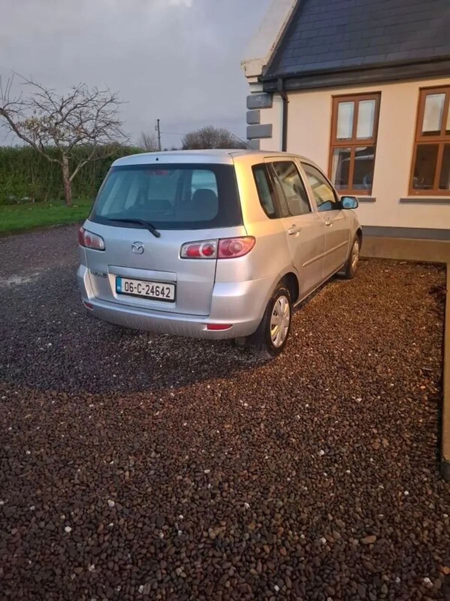 2006 Mazda Mazda2 - Image 2