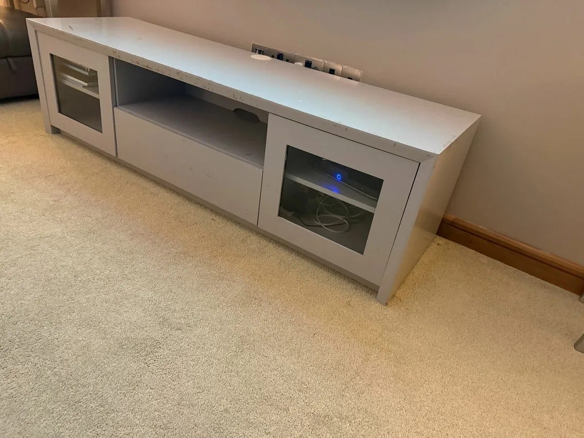 TV Unit - Image 4