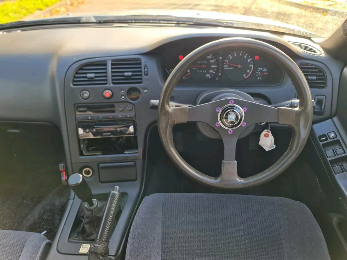 Nissan Skyline R33 Saloon RB25DET Manual - Image 4