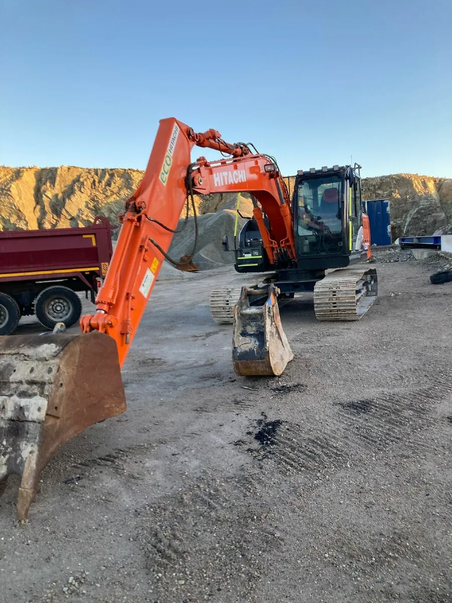Hitachi 130 ZX-6 - Image 3
