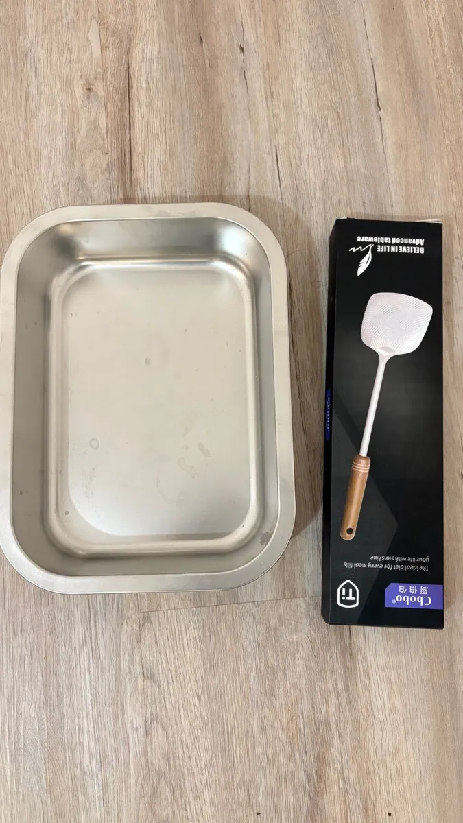 •	Brand New Kitchen Utensils: Spatula & Multi‑Pur