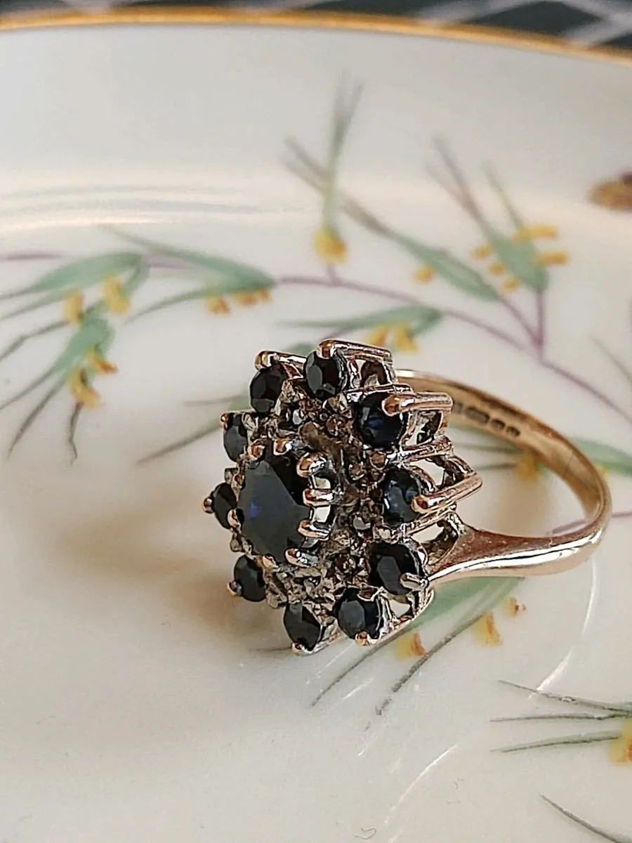 Vintage  9 CT Yellow Gold diamond rings - Image 1