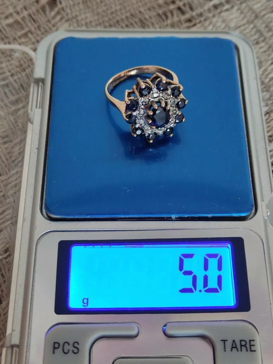 Vintage  9 CT Yellow Gold diamond rings - Image 3