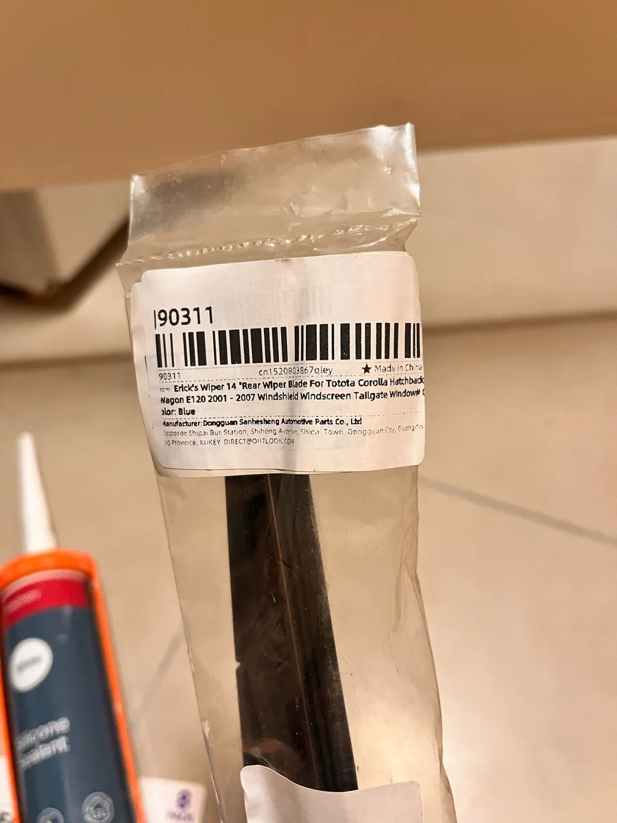 Mazda 2 windscreen wiper - Image 2