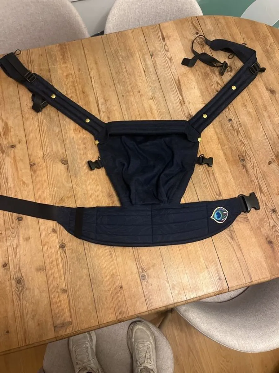 Artipoppe never been worn - Image 1