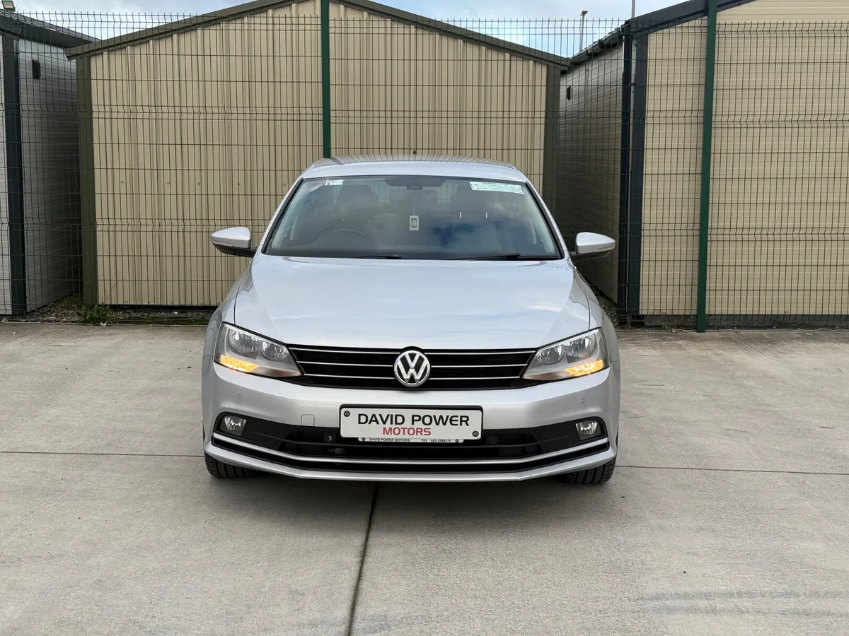 Vw Jetta 161 Highline Low Kms!! - Image 2