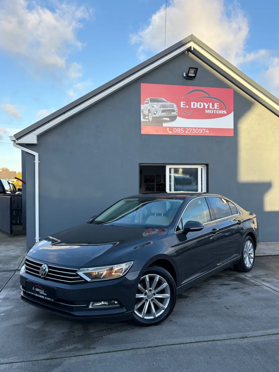 2017 Volkswagen Passat SE Business - Image 1