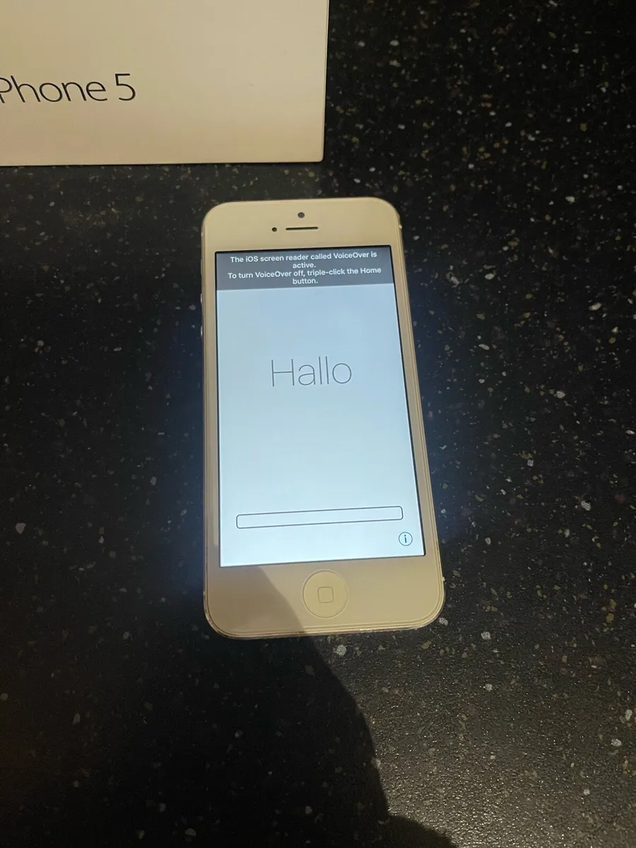 iPhone 5 - Image 3