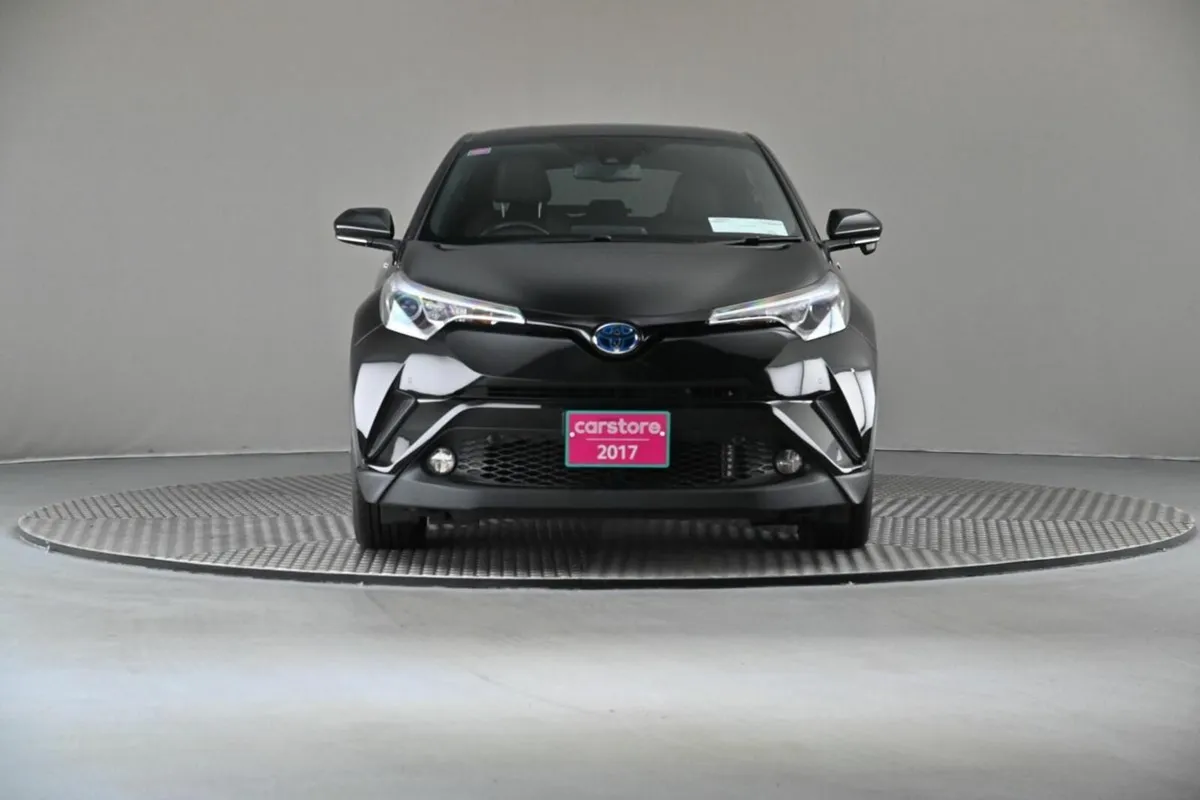 Toyota C-HR **JAN 2026 PRICING NOW** 1.8 HYBRID LU - Image 3