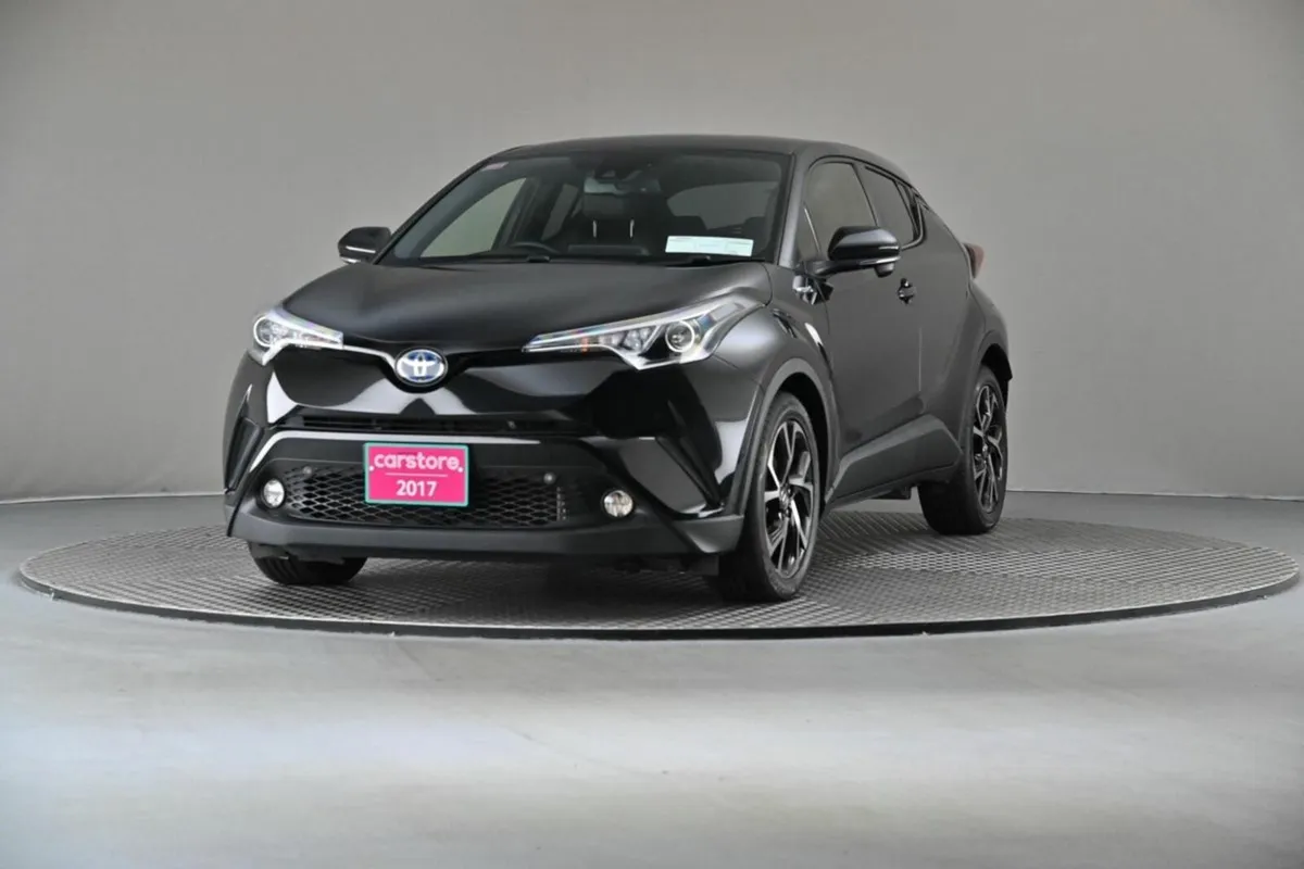 Toyota C-HR **JAN 2026 PRICING NOW** 1.8 HYBRID LU - Image 4