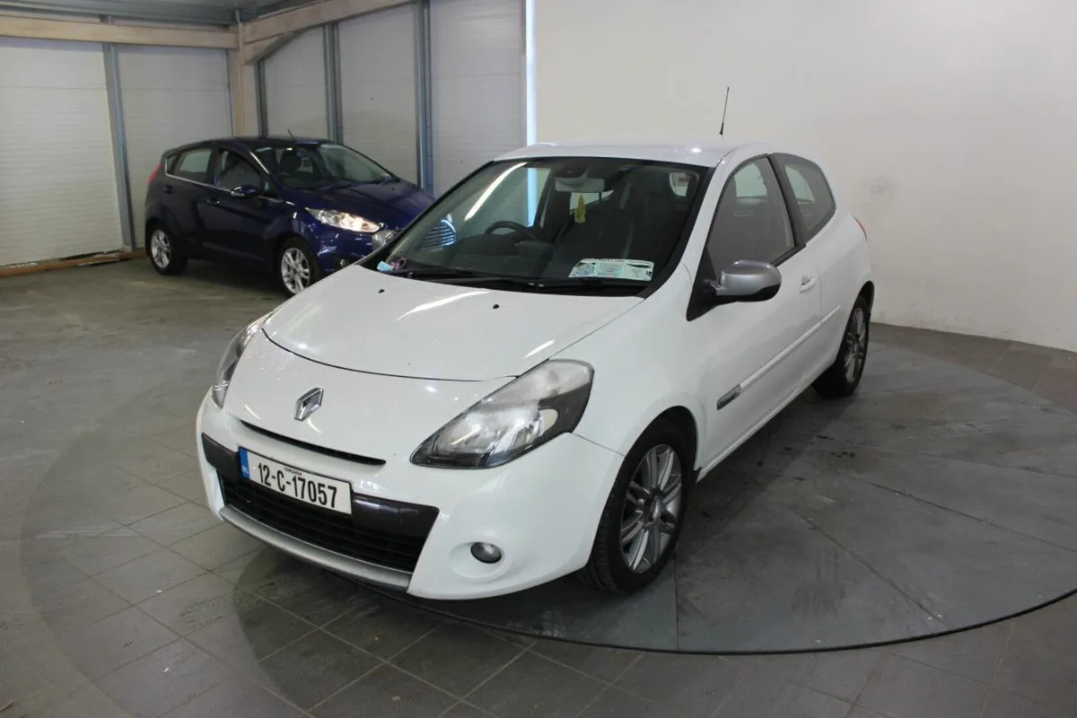 Renault Clio 1.2 Dynamique TOM TOM 3DR - Image 4