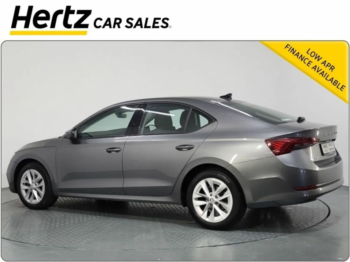 Skoda Octavia Ambition Petrol Manual - Image 4