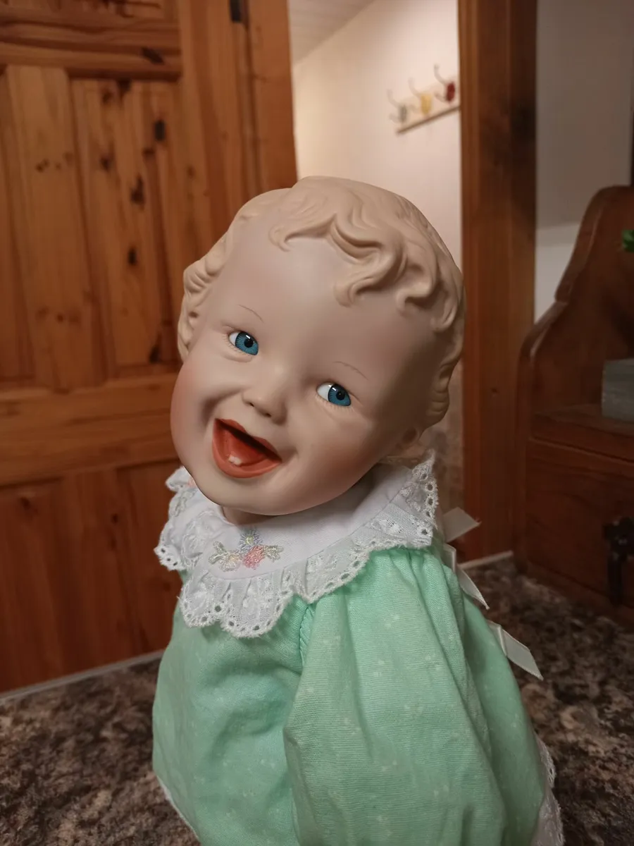 Porcelain doll - Image 1