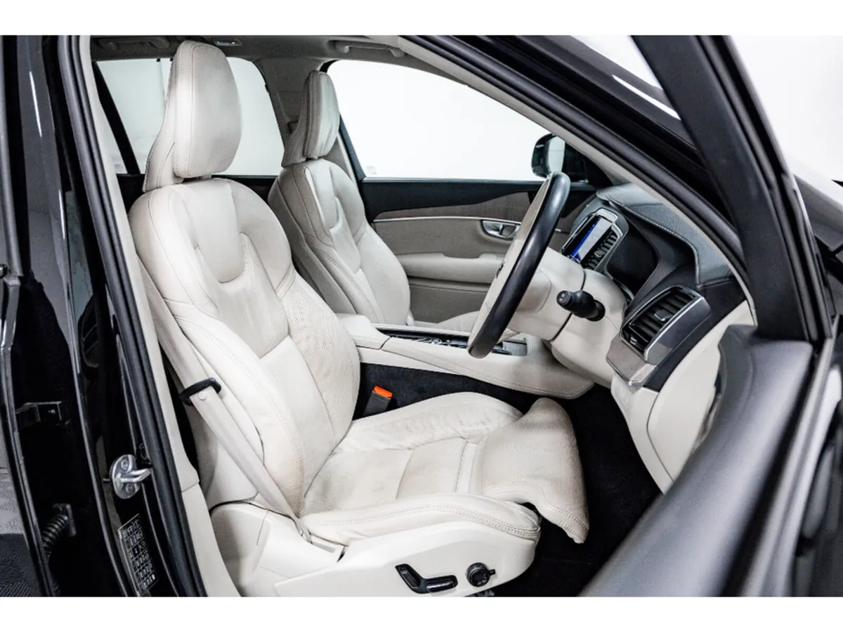 Volvo XC90 T8 Plus Dark 2.0 PHEV AWD Auto 455HP - Image 3