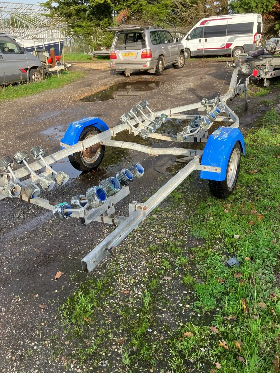 SNIPE MULTI ROLLER BOAT TRAILER SINGLE AXLE 1400KG - Image 3