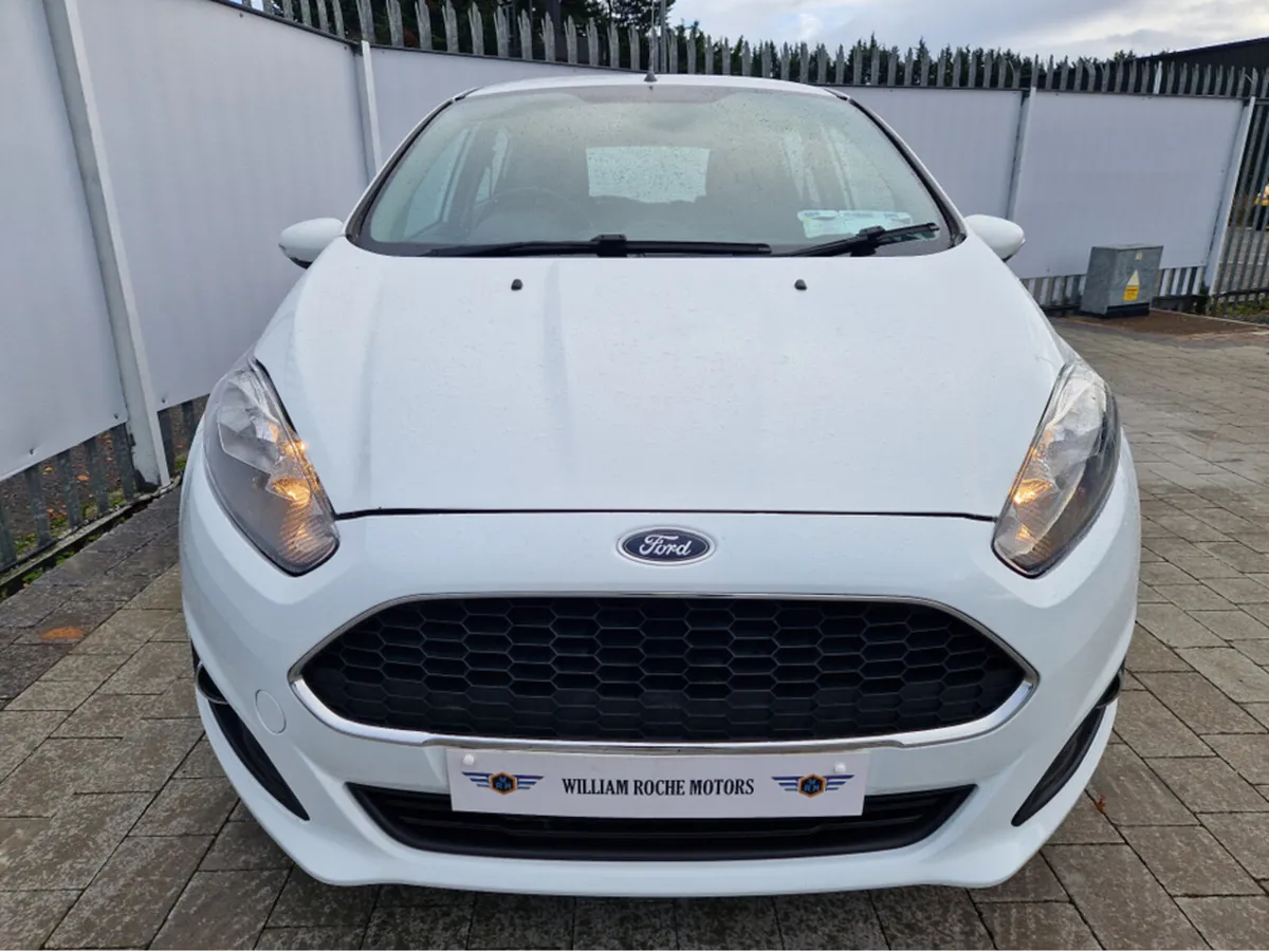 Ford Fiesta ZETEC 1.25 60PS M5 5DR MCA 4DR - Image 2