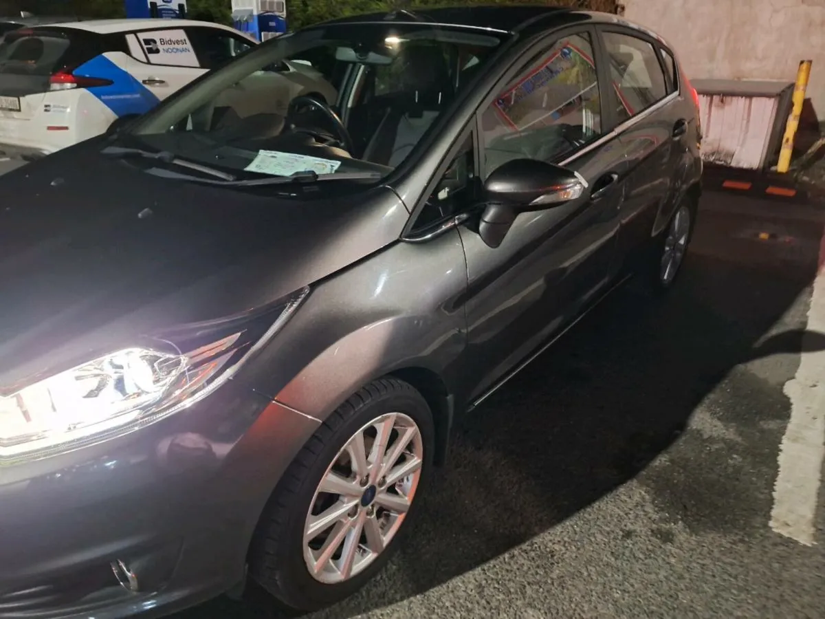 Ford fiesta - Image 4