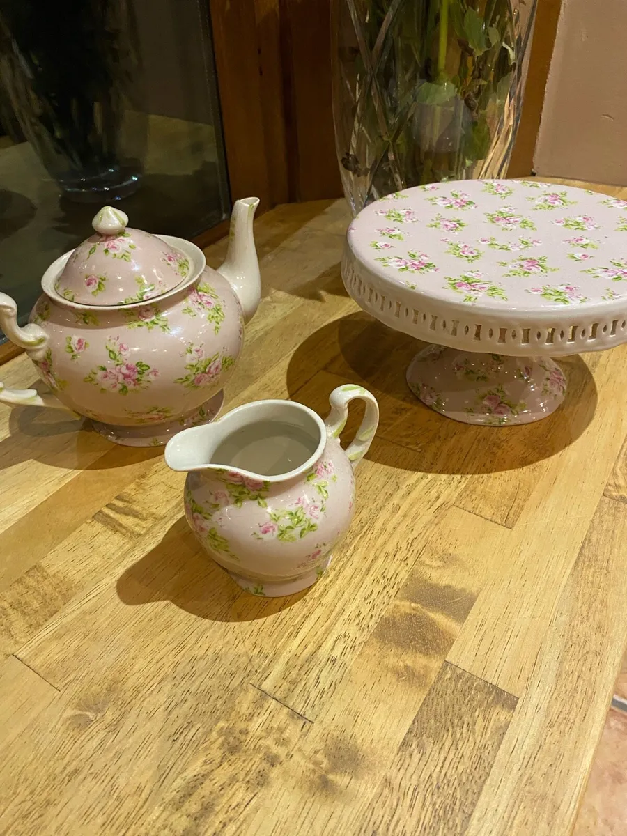 Teapot, Cake Stand and Milk jug - Image 4