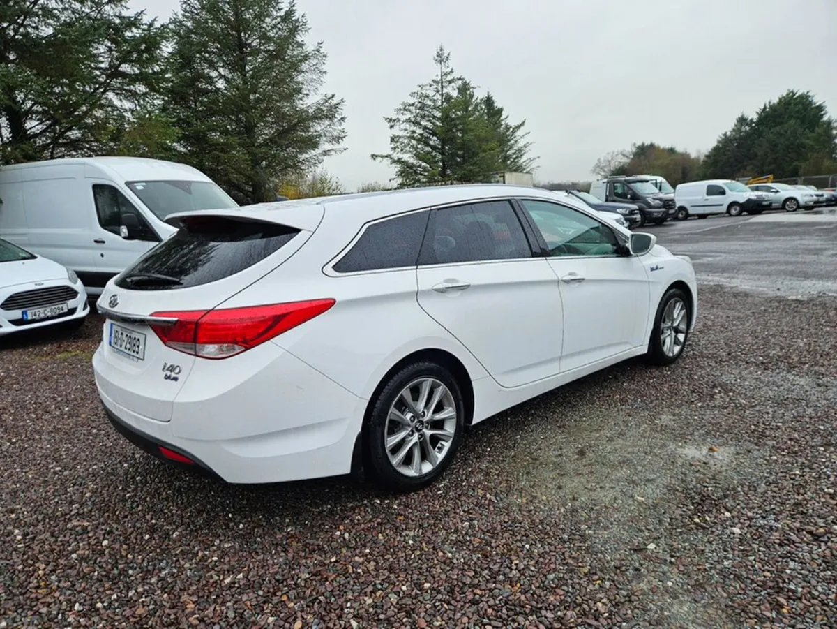 Hyundai i40 Tourer Executive 5DR - Image 4