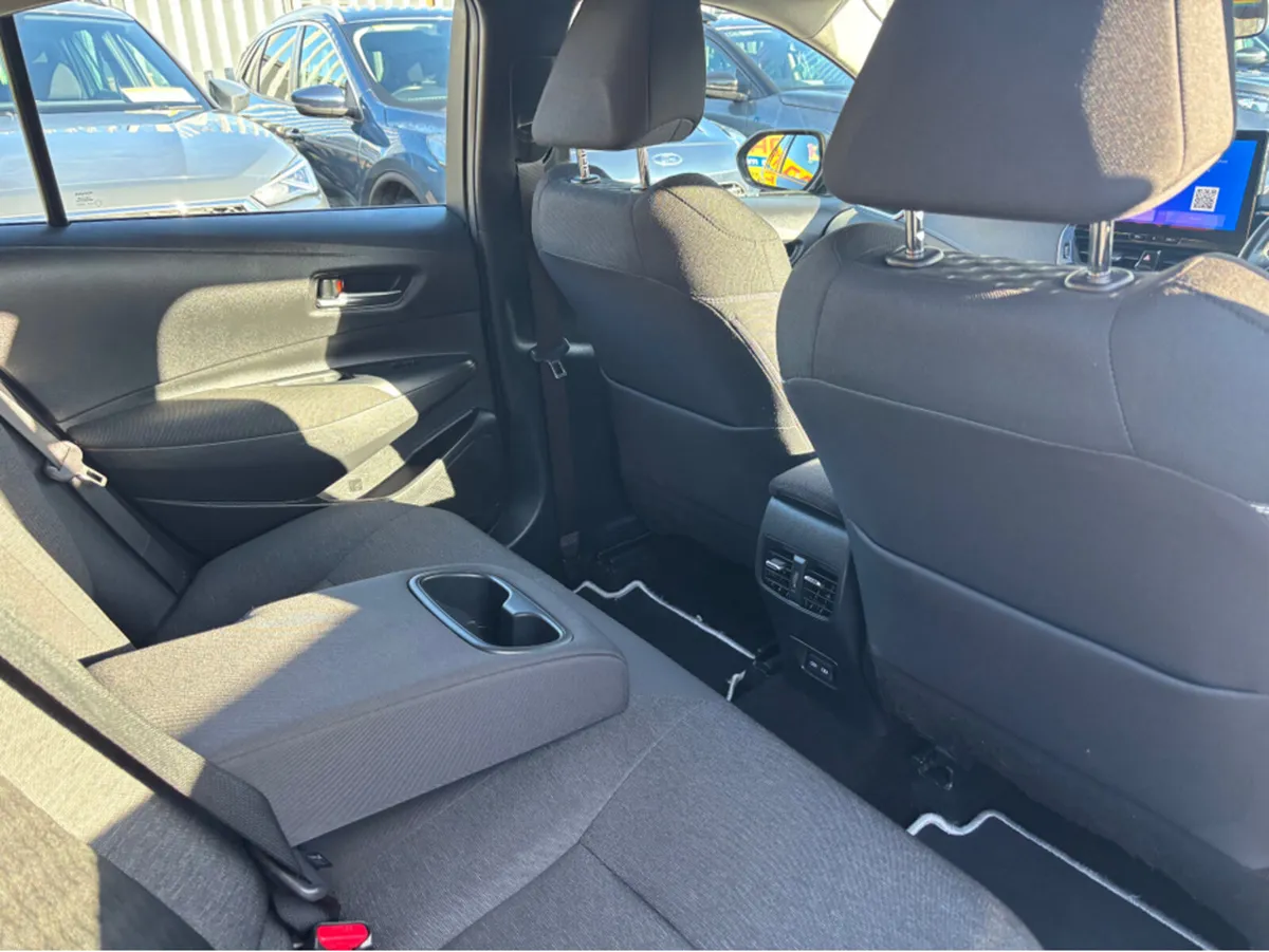 Toyota Corolla LUNA SALOON 4DR AUTO - Image 4
