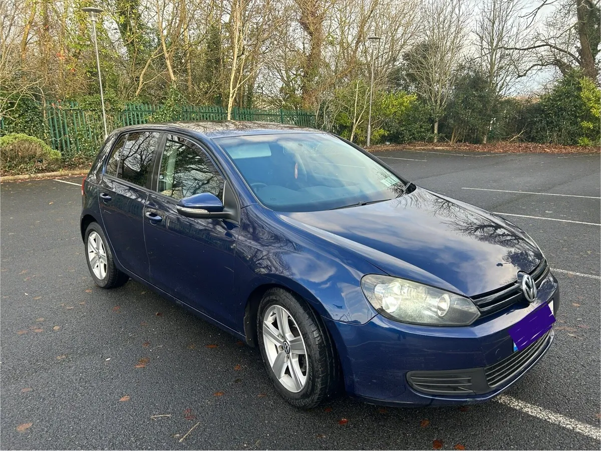 Volkswagon Golf 2010 - Image 1
