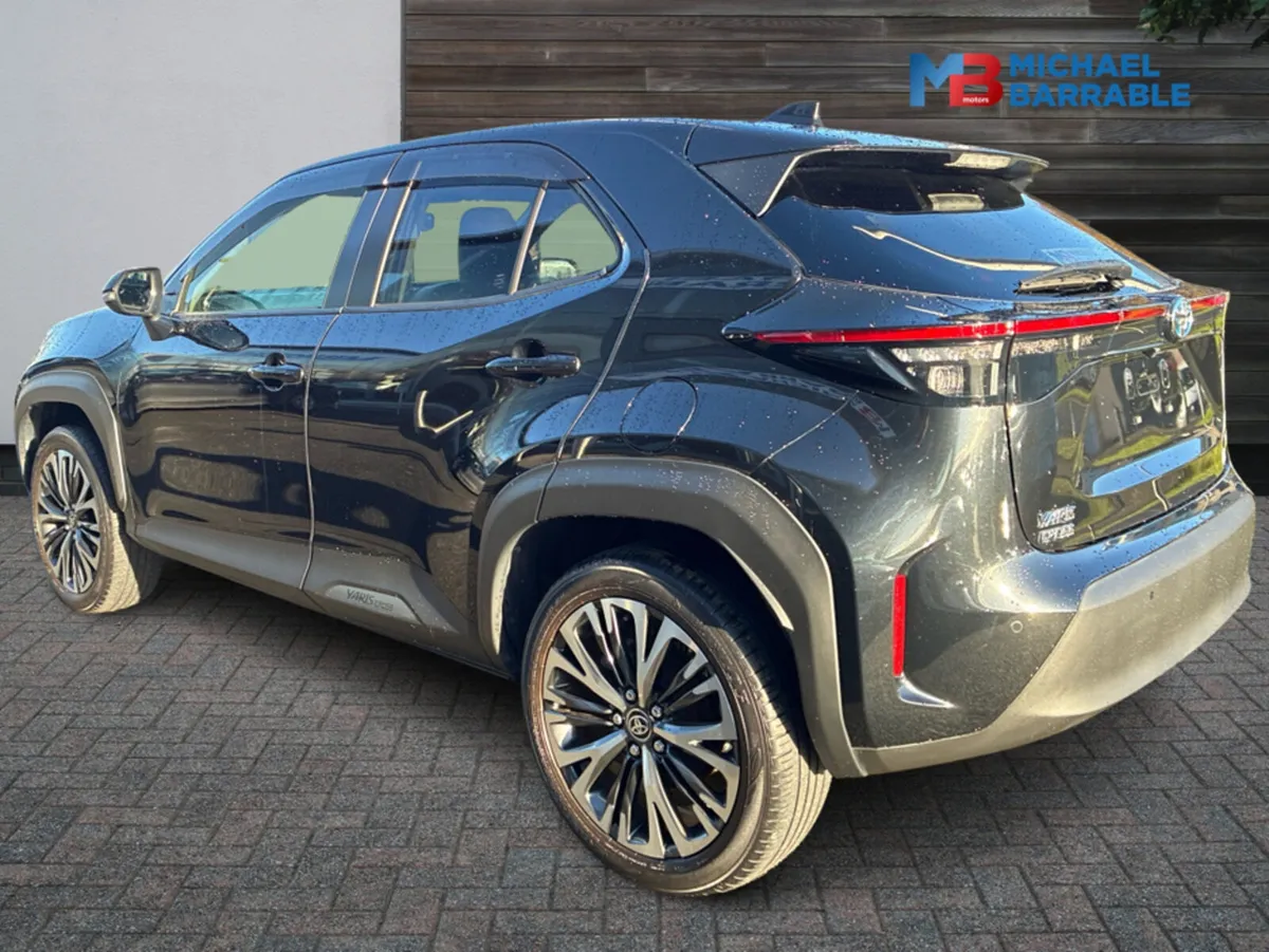 Toyota Yaris Cross 1.5L Petrol Hybrid Automatic *3 - Image 4