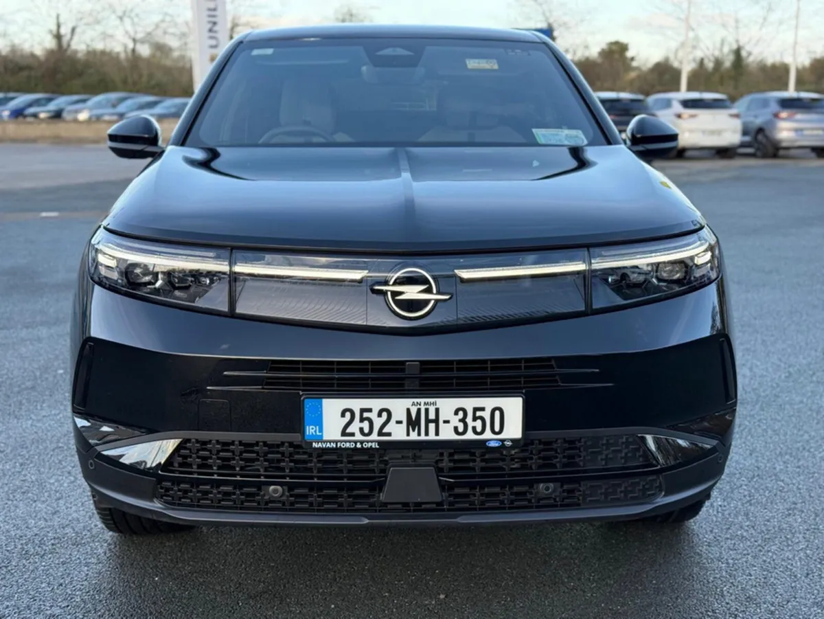 Opel Grandland GS-Line 1.2T Hybrid 136Ps  ** Ex De - Image 3