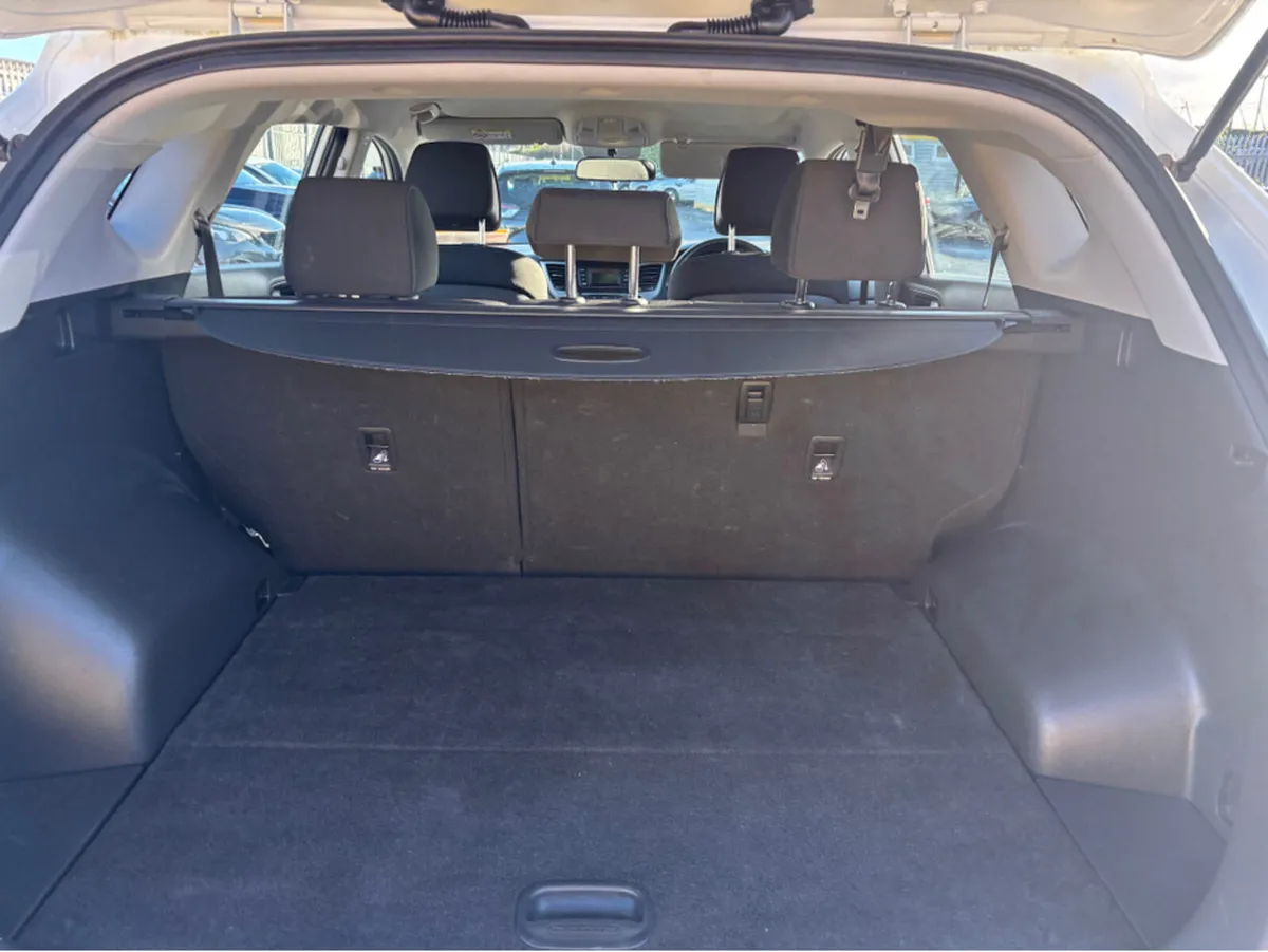 Hyundai Tucson COMFORT PETROL 5DR - Image 4