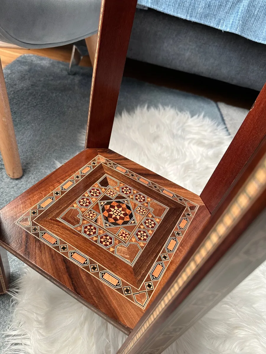 Antique mosaic table with mother pearl inlays - Image 4