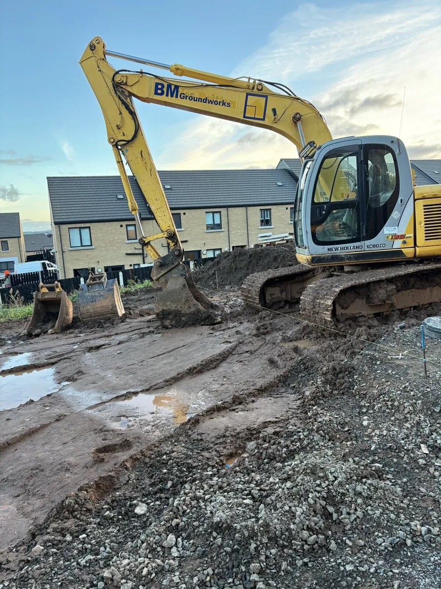 New Holland Kobelco 135sr - Image 2