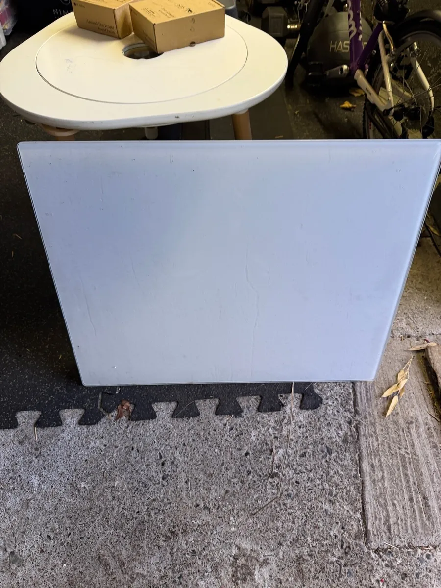 Heater for free needs plug - Image 1