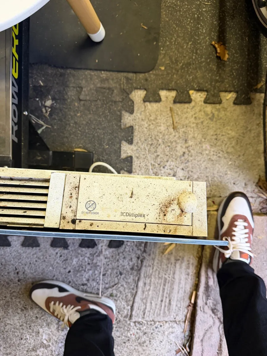 Heater for free needs plug - Image 2