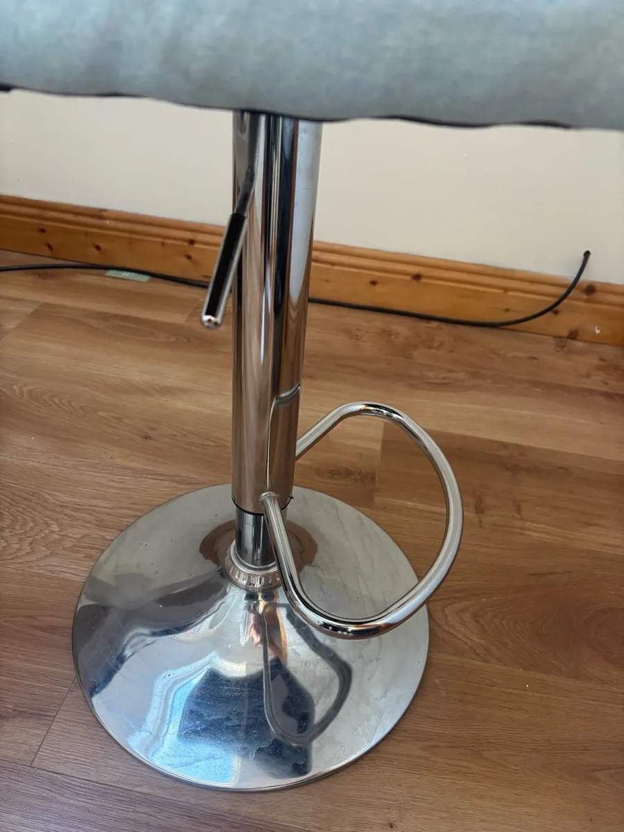 Bar stool - Image 4