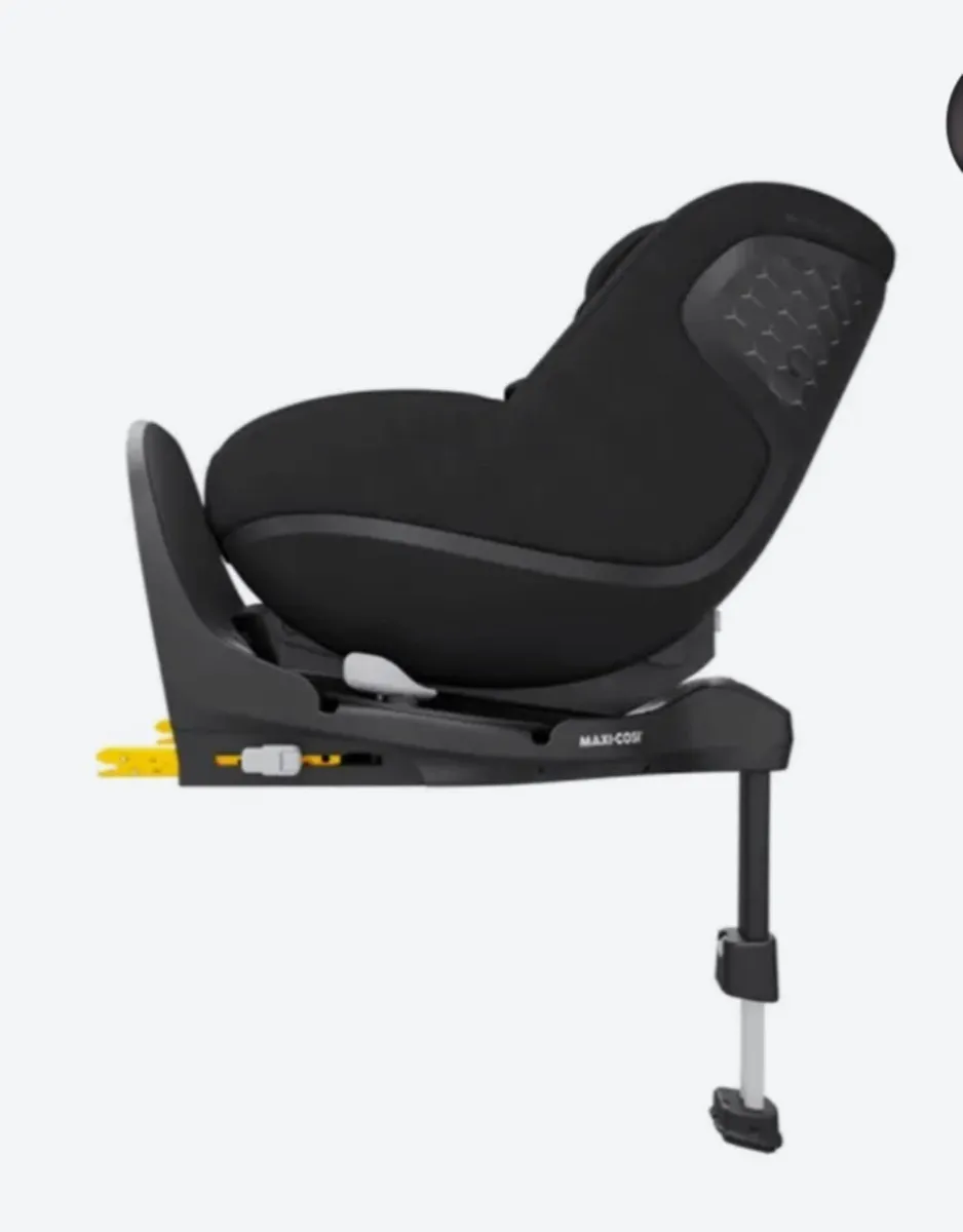 Maxi Cosi 360 Car seat - Image 4