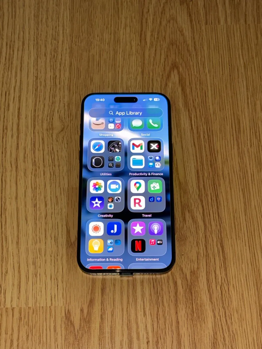 iPhone 15 Pro Max Black 256GB Unlocked MINT - Image 2