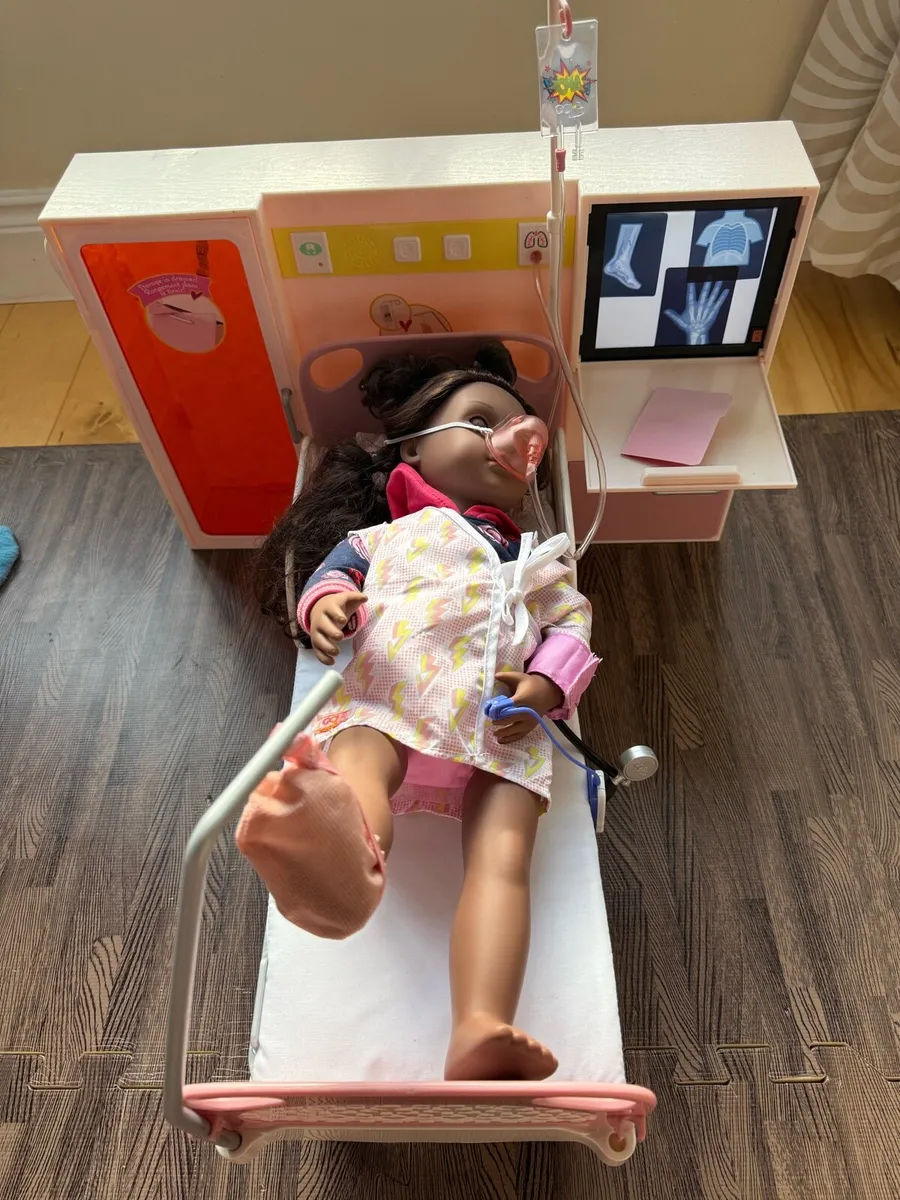Our generation GET WELL BED WITH DOLL INCLUDED - Image 1