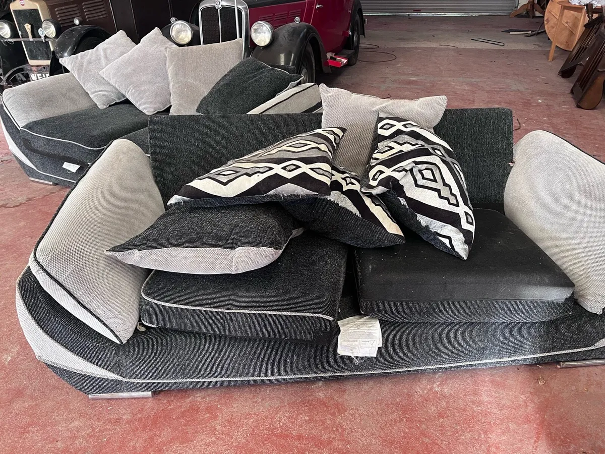 3 seater and 2 seater - Image 1