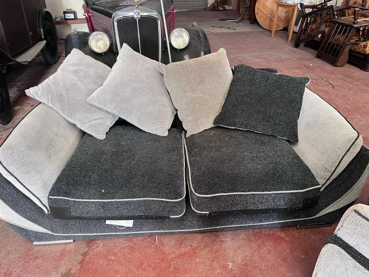 3 seater and 2 seater - Image 2
