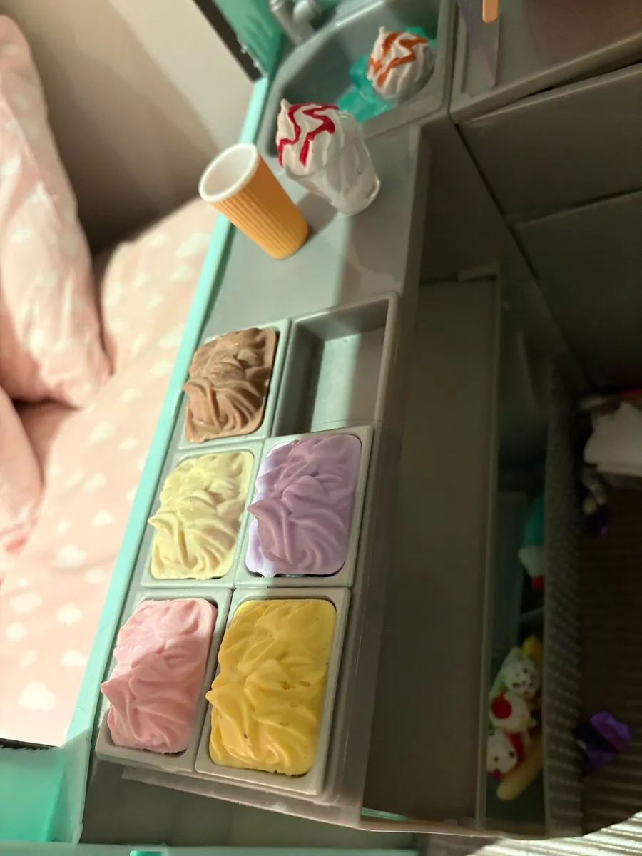 Our generation ice cream truck - Image 4