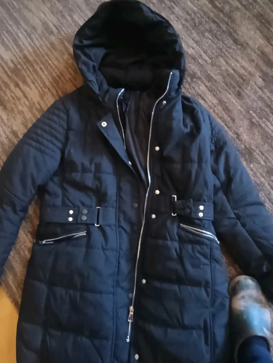 Ladies coats all like new , 5euro each - Image 1