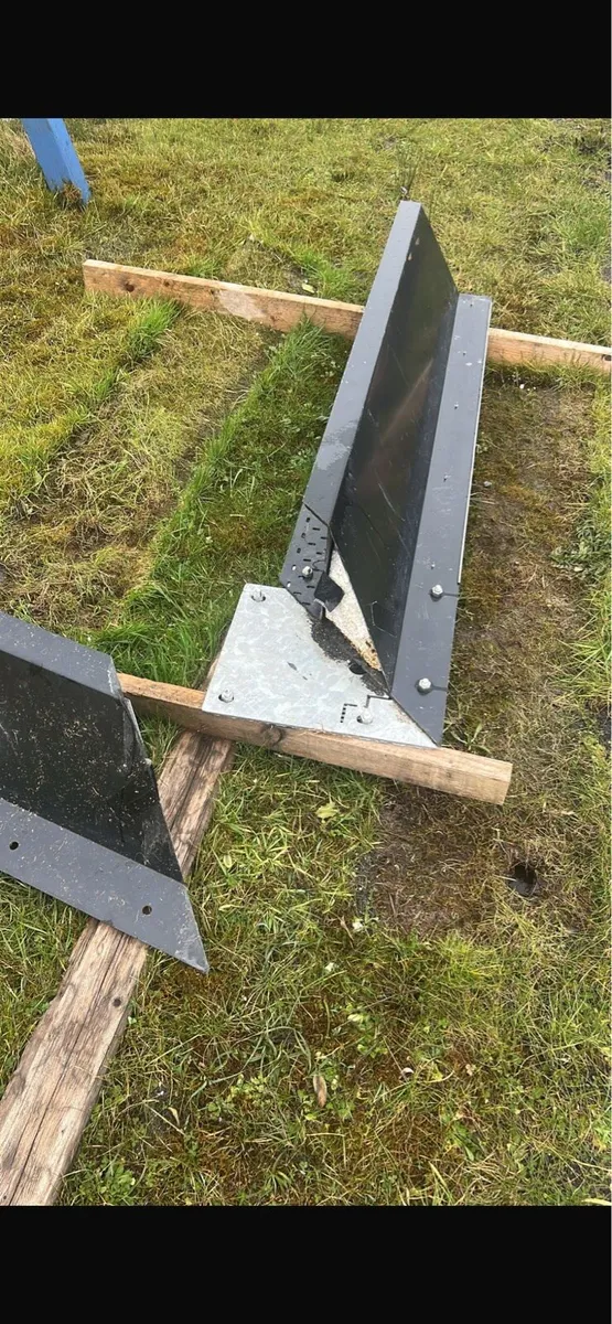 Corner window lintel - Image 4