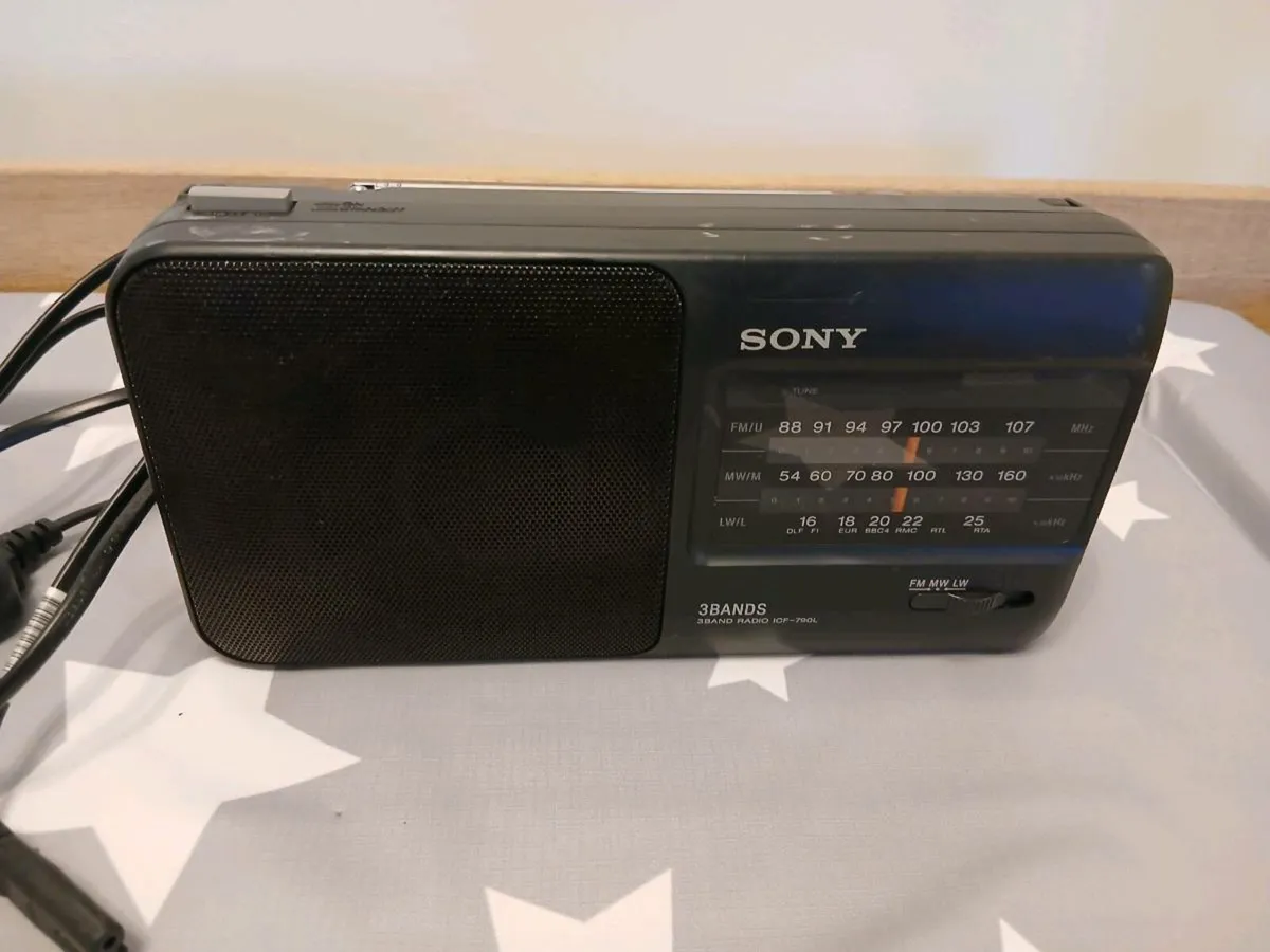 Sony radio - Image 2