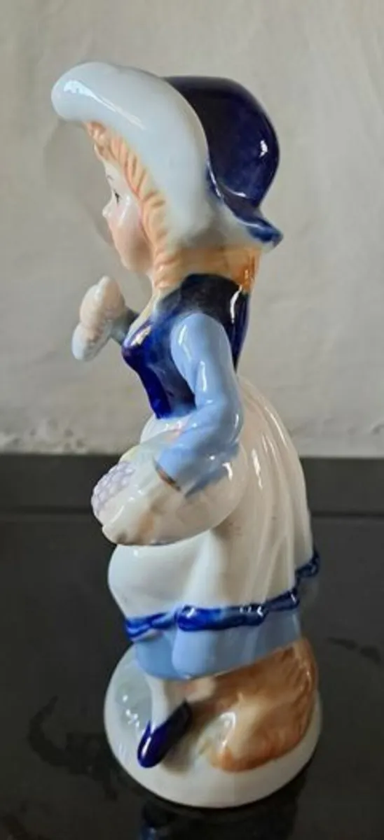 Porcelain Girl cobalt blue - Image 4